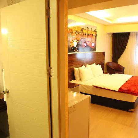 Lucid Hotel İzmir